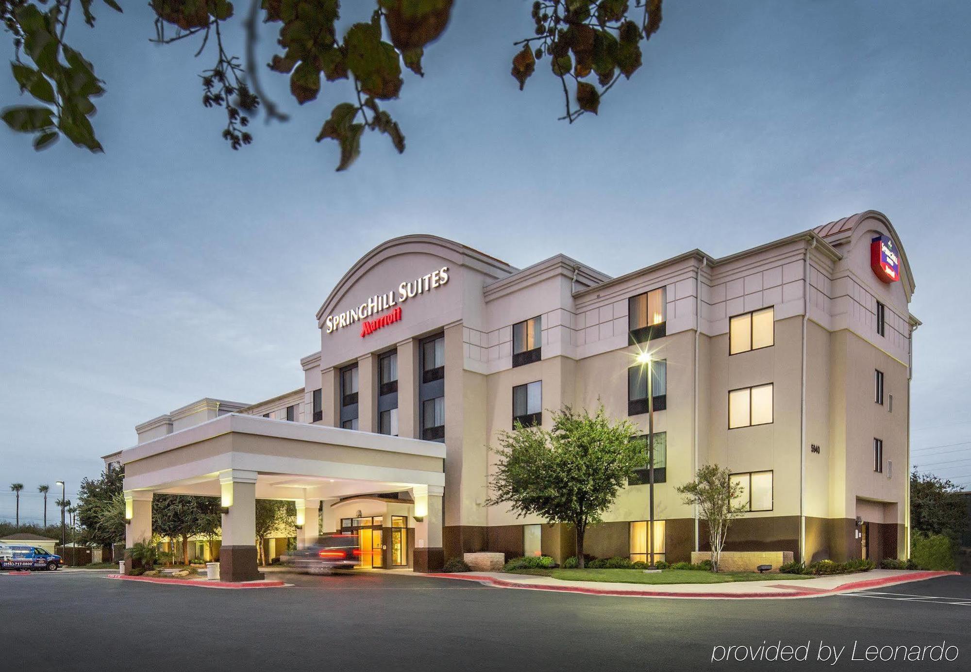 Springhill Suites Laredo Esterno foto