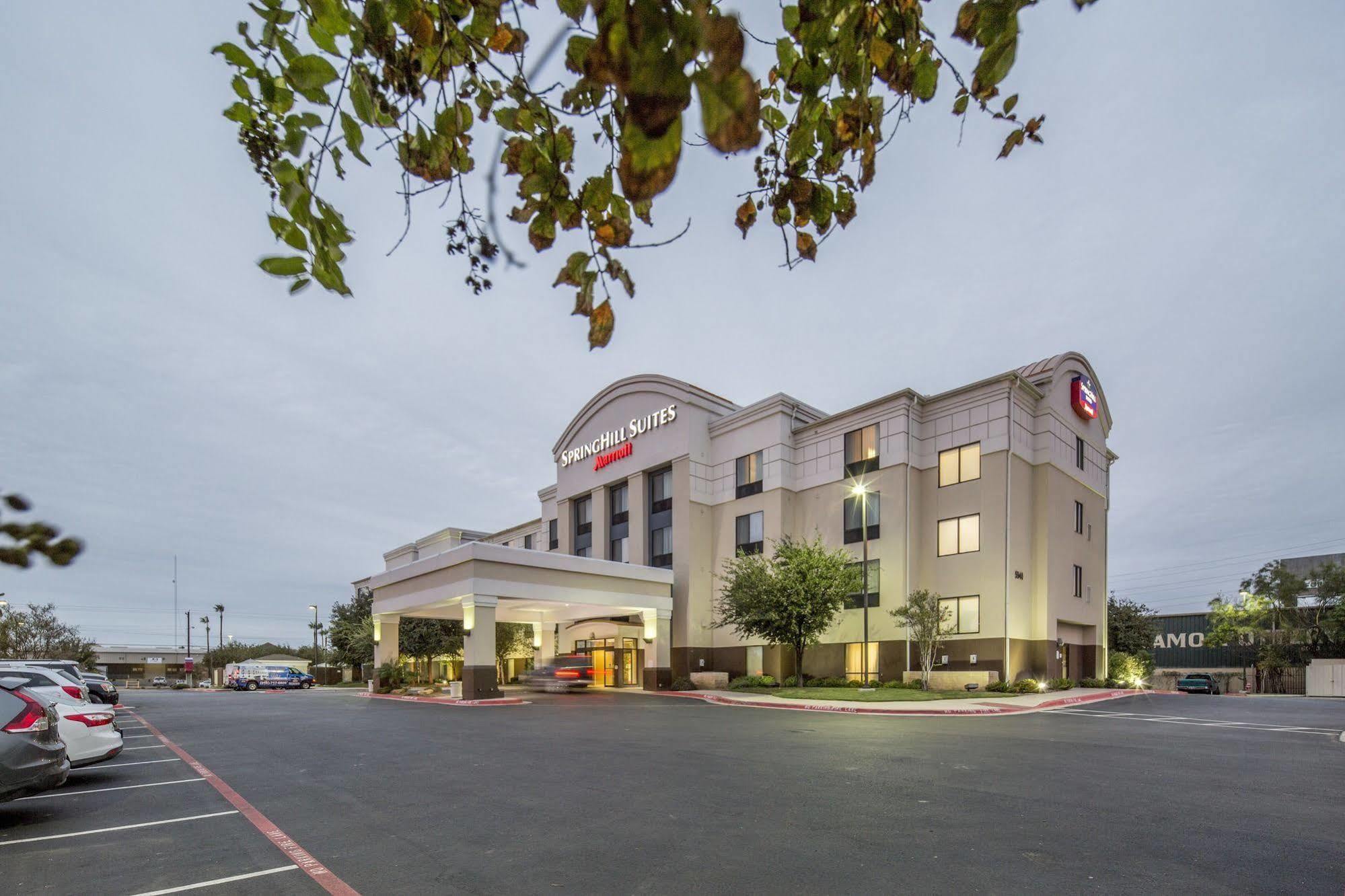 Springhill Suites Laredo Esterno foto